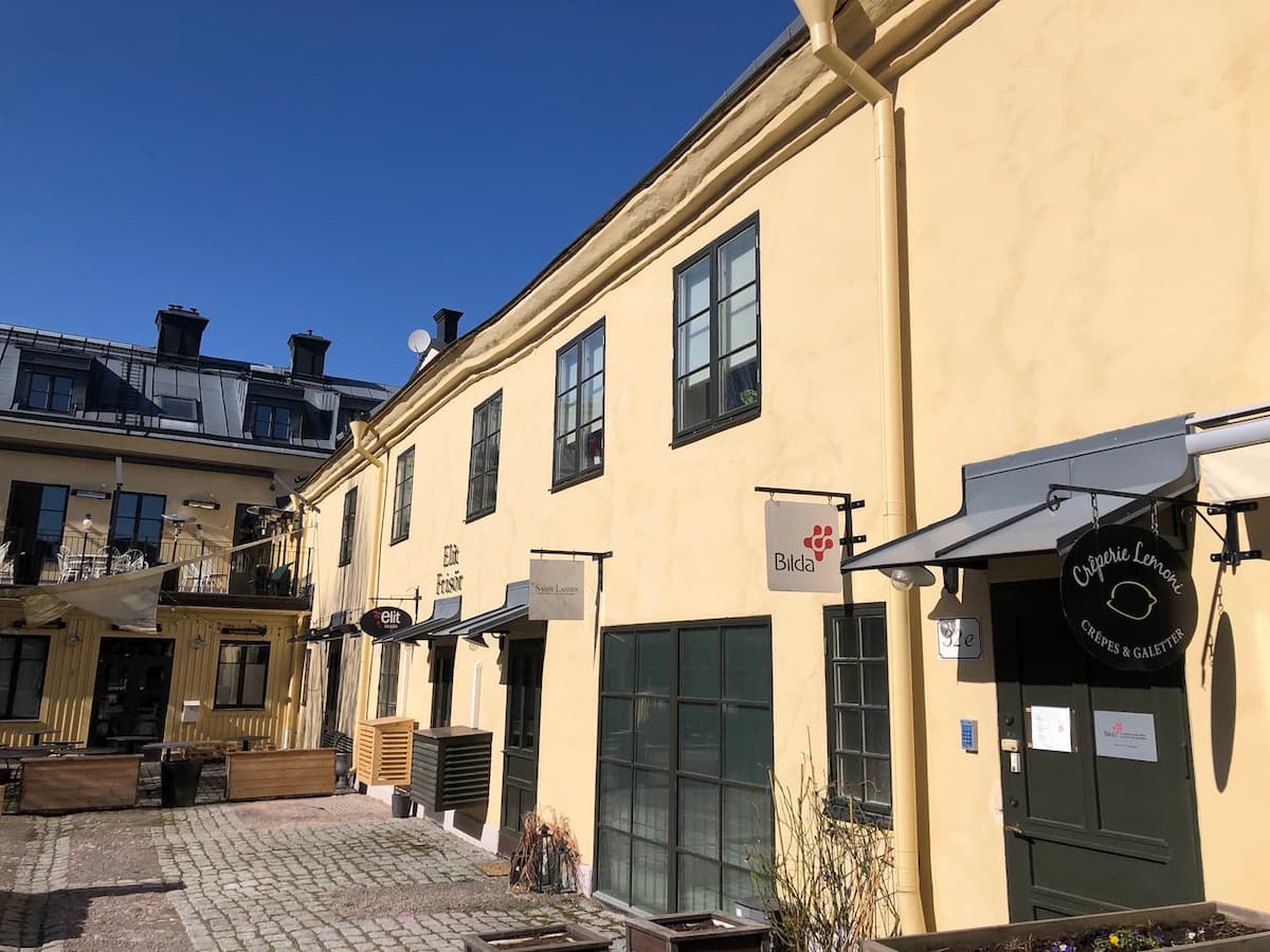 Innergård vid Uppsala Parmottagning på St Olofsgatan, Uppsala